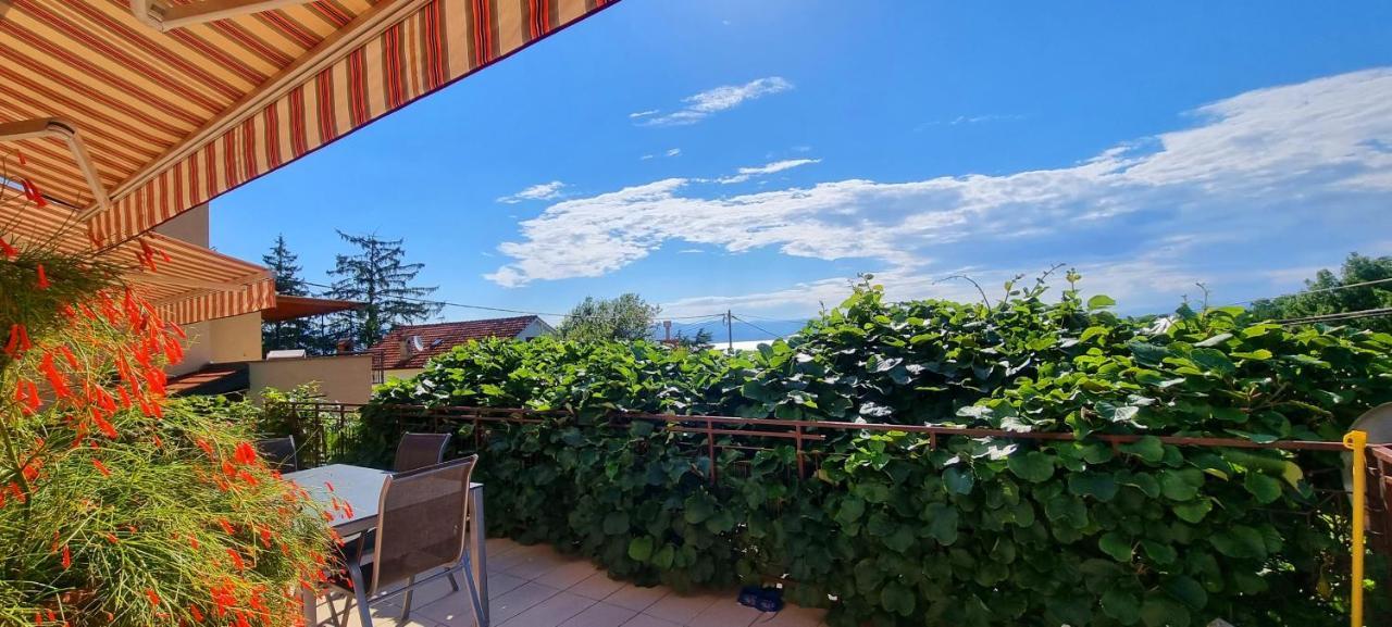 Apartments Skorup Ičići エクステリア 写真