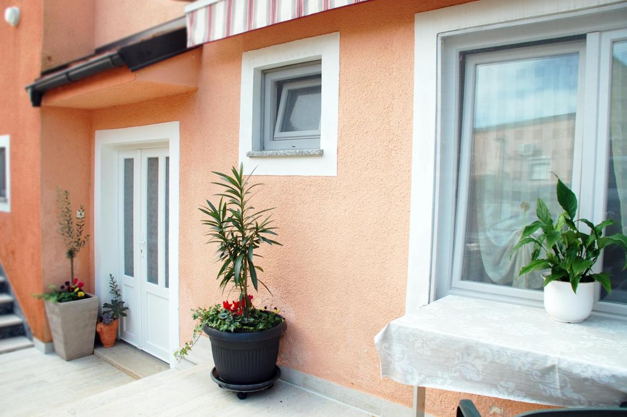Apartments Skorup Ičići エクステリア 写真