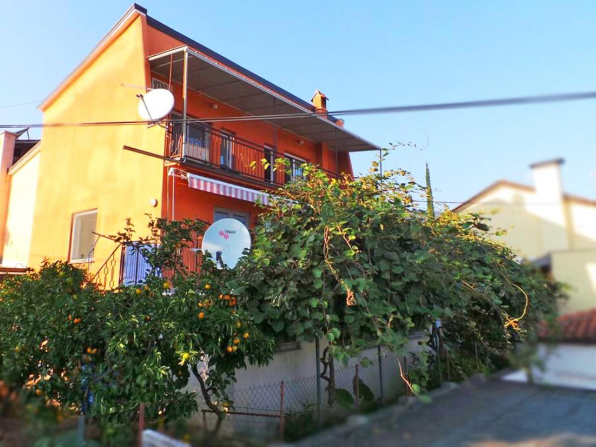 Apartments Skorup Ičići エクステリア 写真